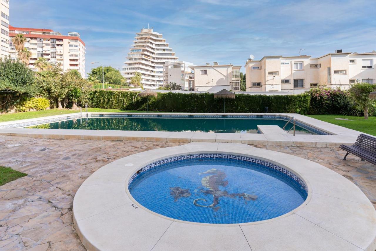 Blonzu Camerun Benalmadena Bagian luar foto