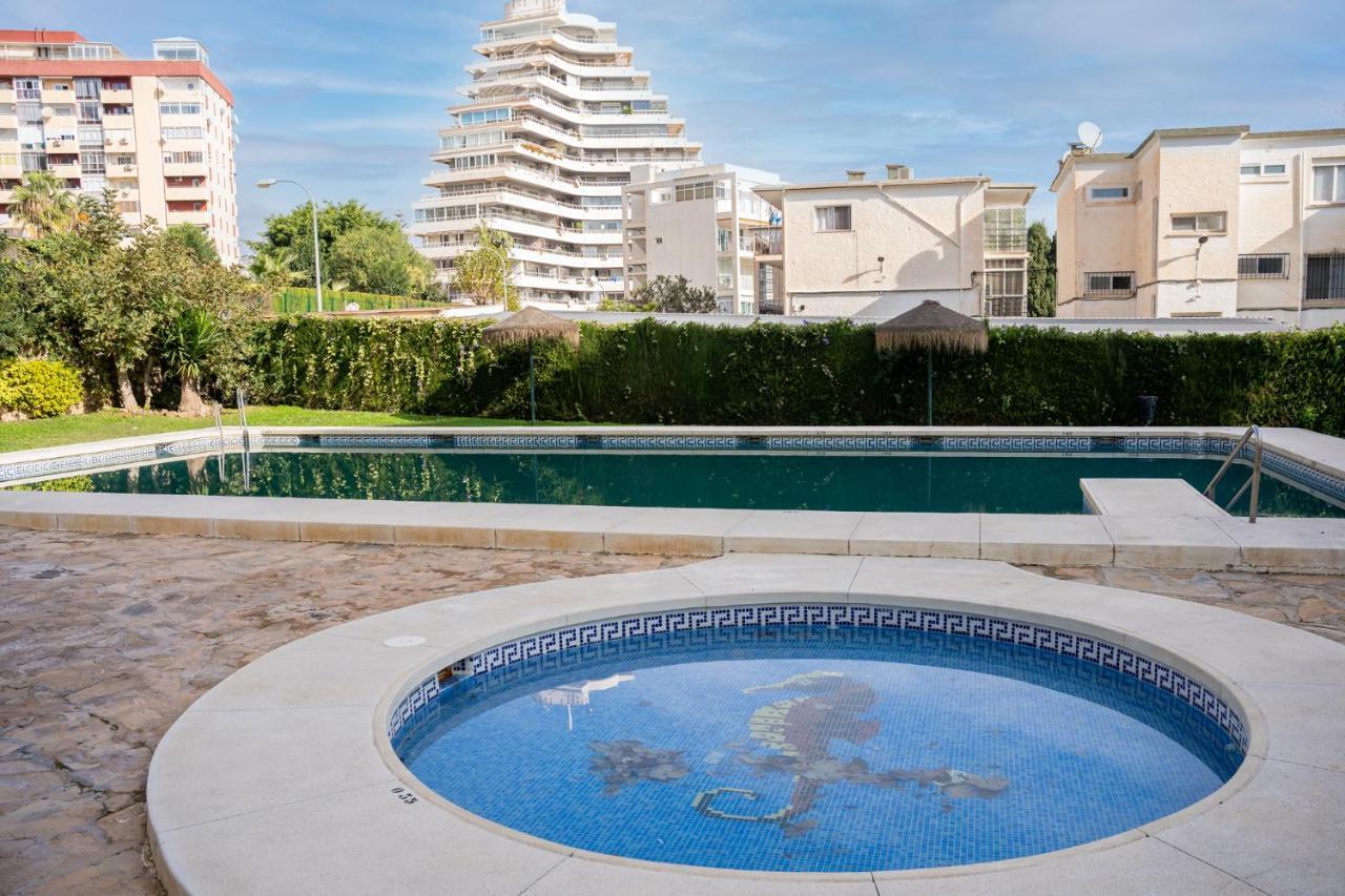 Blonzu Camerun Benalmadena Bagian luar foto