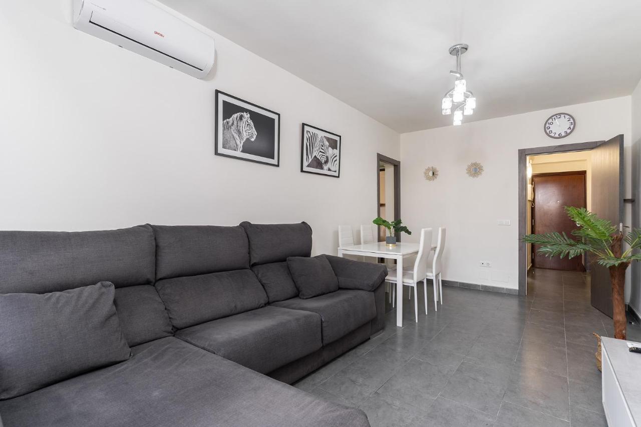 Blonzu Camerun Benalmadena Bagian luar foto